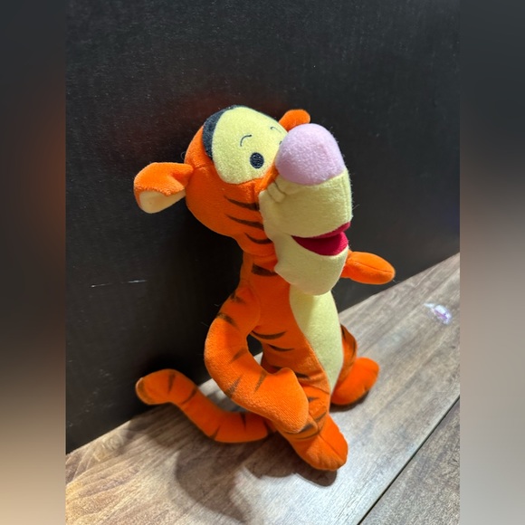 1990’s Tigger Disney Winnie the Pooh plush - Picture 11 of 12
